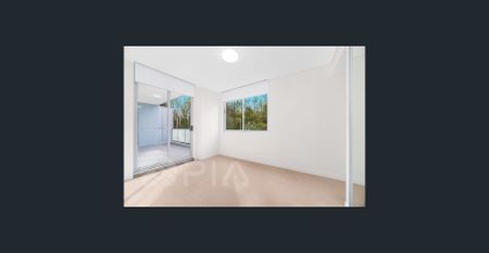 Modern 2 bedroom apartment close to amenities for lease - Photo 4