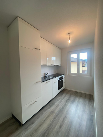 Moderne 3.5-Zimmerwohnung mit grossem Balkon im Hochparterre - Foto 4