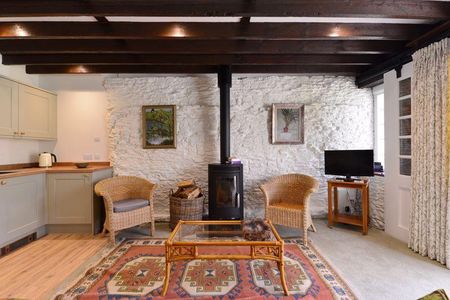 1 bedroom character property to rent - Photo 4