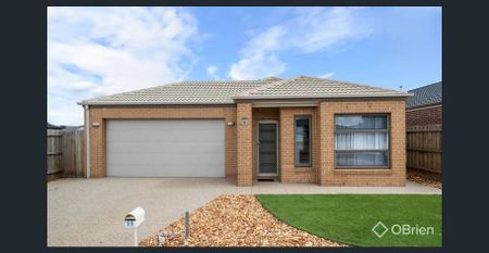 Modern Family Home with Spacious Layout! - Photo 5