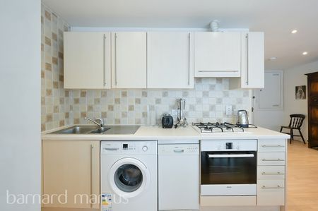 Chiswick High Road, LONDON - Photo 3