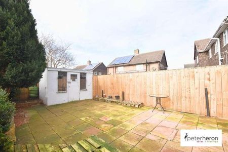 Bradshaw Street, Town End Farm, Sunderland, SR5 - Photo 4