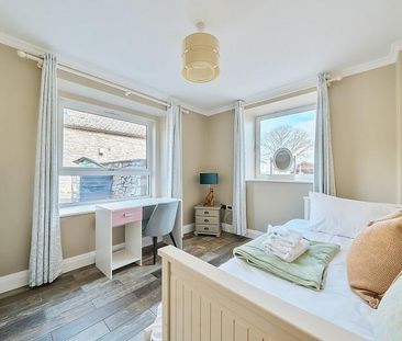 6 bedroom detached house to rent - Photo 5