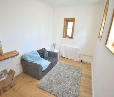 Wokingham Road, Reading, RG6 - Photo 2