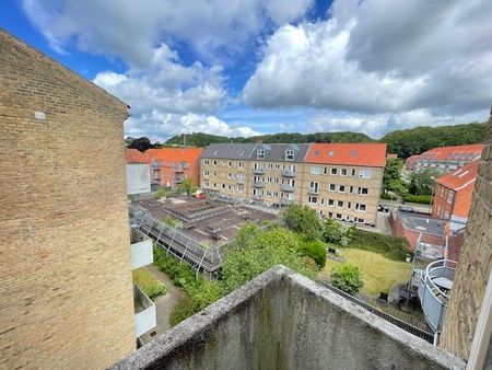 Vejle - Skøn taglejlighed i centrum - Photo 3