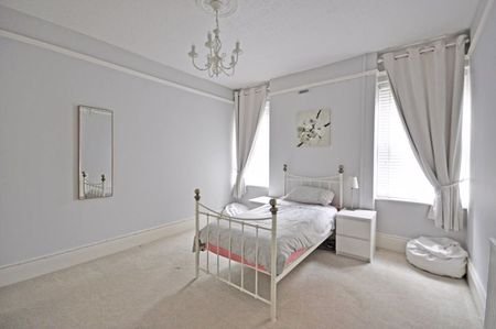 Llanthewy Road, Newport - Photo 5