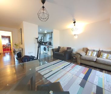 2 Bed Flat, Queens Road, SE15 - Photo 1