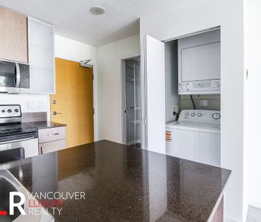 Condo in Downtown Vancouver, BC - Photo 4
