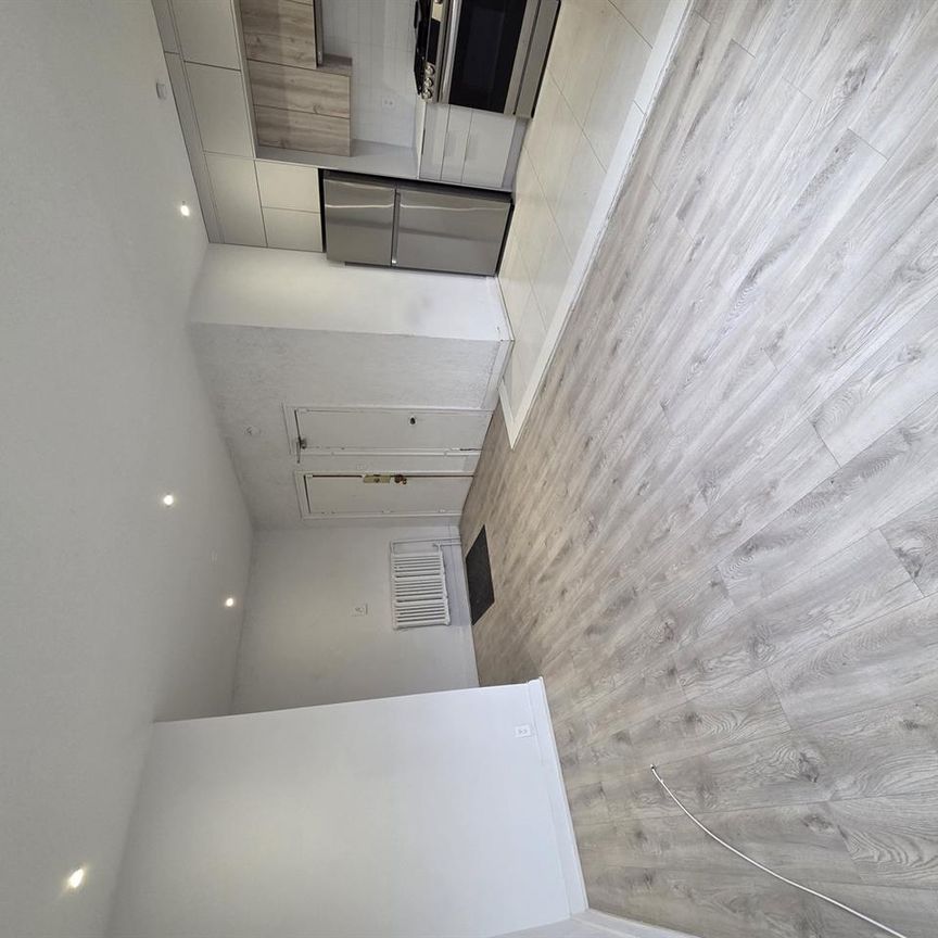 3 Bedroom - 5550 Chemin De La Côte Saint Luc, Côte-Saint-Luc - Photo 1