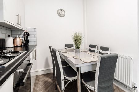 4 Bed Semi-Detached House, Hawthorne Road, L20 - Photo 4