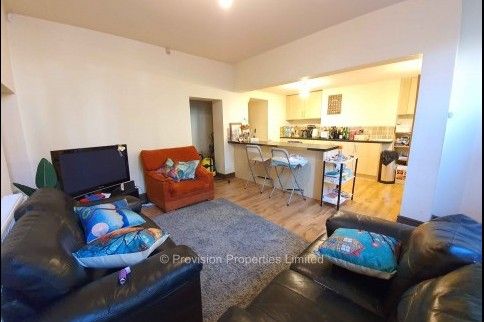 2 Bedroom Properties in Leeds - Photo 1