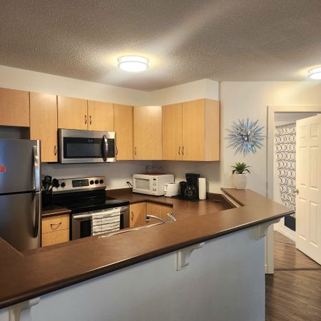 711, 1121 6 Avenue, SW, Calgary, AB - Photo 2