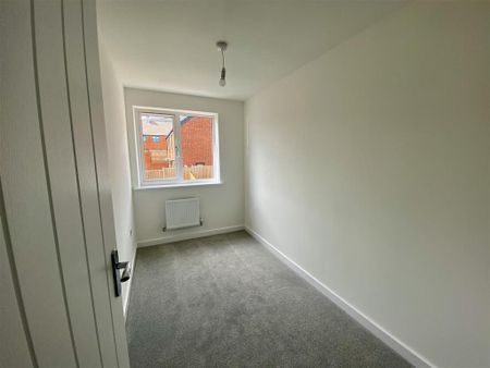 3 bedroom semi-detached house to rent - Photo 3