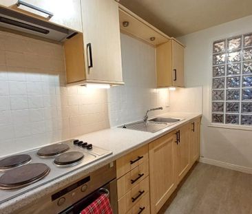 2 bed flat for rent in The Shore - Photo 4