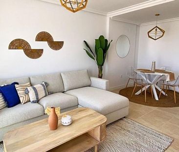 2 bedroom luxury penthouse for rent in Estepona, Andalusia - Photo 1