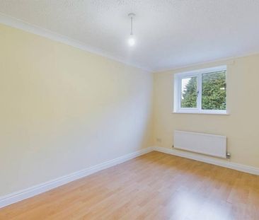 4 bedroom detached house to rent - Photo 4