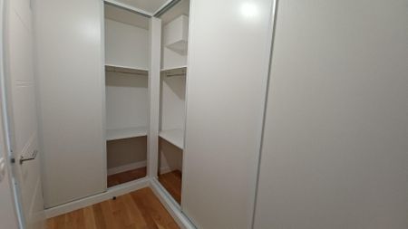 location Appartement T3 DE 90.6m² À ISSY LES MOULINEAUX - Photo 2