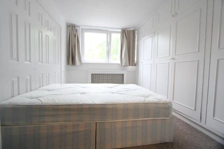 5 Bed Flat, Mansel Court, SW11 - Photo 5