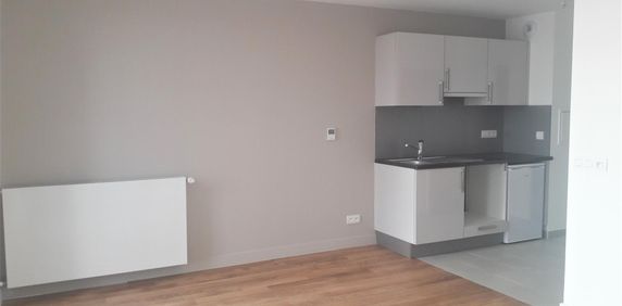 location Appartement F1 DE 30.99m² À MAISONS-ALFORT - Photo 2