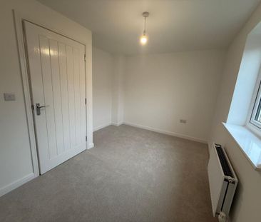 3 bedroom terraced house to rent - Photo 2
