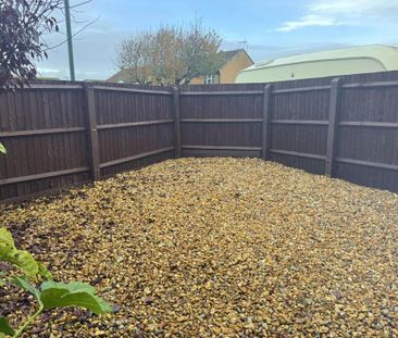 1 bedroom semi-detached house to rent - Photo 3