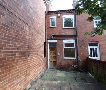 3 bedroom House To Let - Photo 6