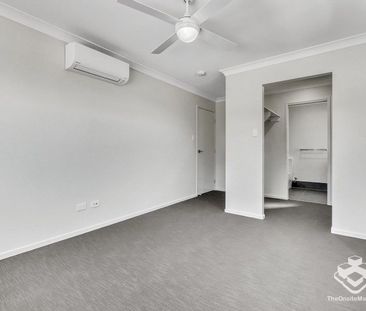 FOUR BEDROOM 2 BATHROOM TOWNHOUSE WITH SINGLE LOCK UP GARAGE & COVE... - Photo 3