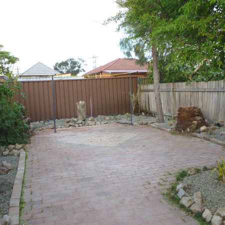 Renovated Three Bedroom Home - Photo 3