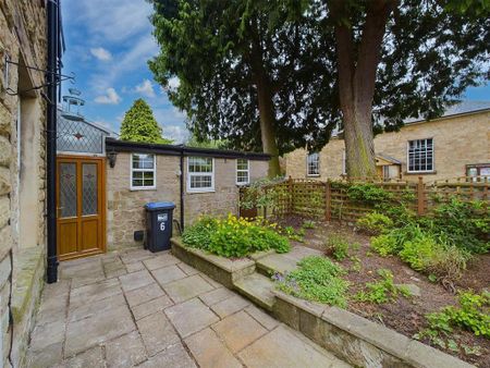 2 bedroom end of terrace house to rent - Photo 2