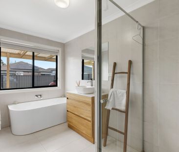 Contemporary Elegance Meets Family Comfort! - Photo 6