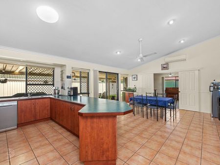 8 Battersea Close, Forest Lake QLD 4078 - House For Rent | Domain - Photo 2