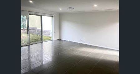 Three bedroom home - Photo 2