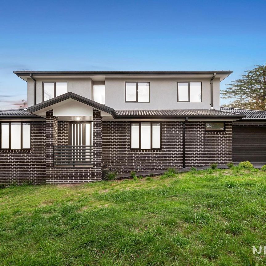 1/8 Fyfe Avenue, RINGWOOD - Photo 1