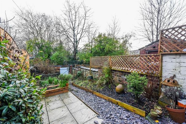 2 bedroom terraced house to rent - Photo 1