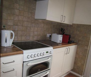 4 bedroom terraced house to rent - Photo 6