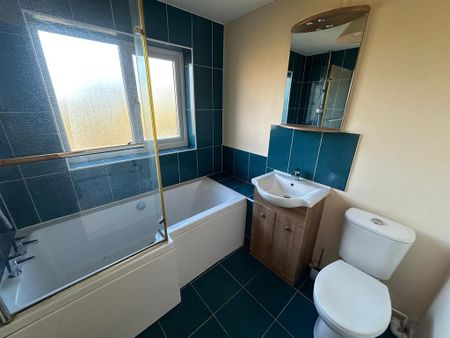3 bedroom detached house to rent - Photo 5