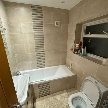 House share to rent - Photo 4