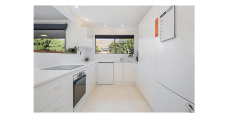 Coastal living at its finest - Photo 4