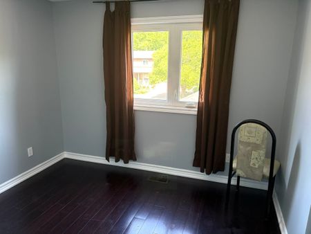 For Lease - 3255 Anderson Crescent, Mississauga, Ontario - Photo 3