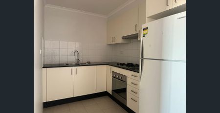 Modern One-Bedroom Plus Study in Ultra-Convenient Hurstville Location - Photo 4