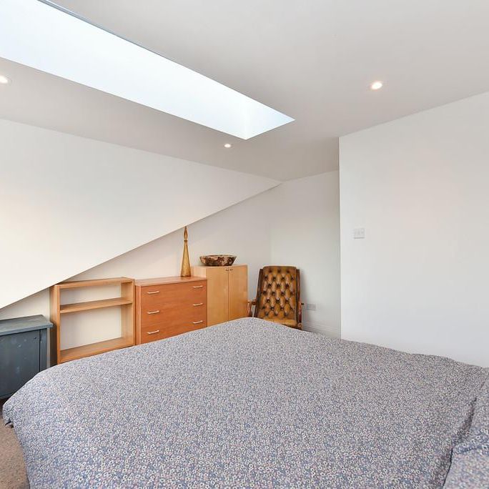 3 bedroom terraced house to rent - Photo 1