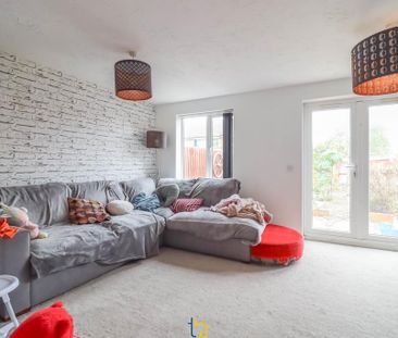3 bedroom semi-detached house to rent - Photo 1