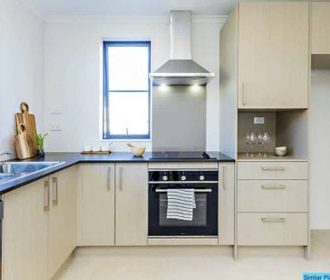 Charming 3BR Kauri flat zoned house in Takanini - Photo 5