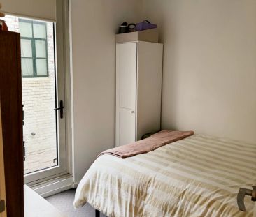 2 Bedroom - Photo 2