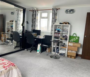 6 bedroom terraced house to rent - Photo 2