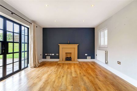 A beautifully presented detached four bedroom family home. - Photo 3