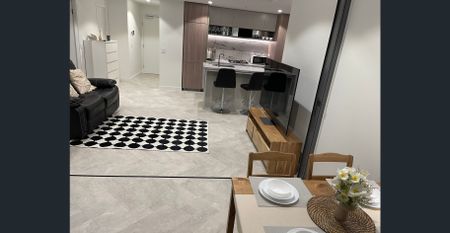 Luxury Fully Furnished Queens Wharf 2+2 Unit + 1 Car Park - Photo 4
