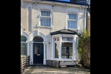 Studio Flat, Cranston Road, SE23 - Photo 5