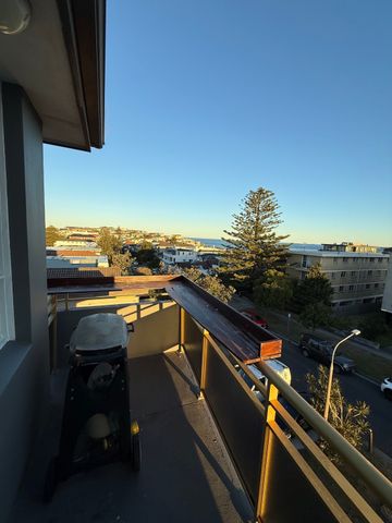 North Bondi - Photo 2