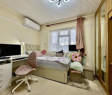 5 bedroom semi-detached house to rent - Photo 3